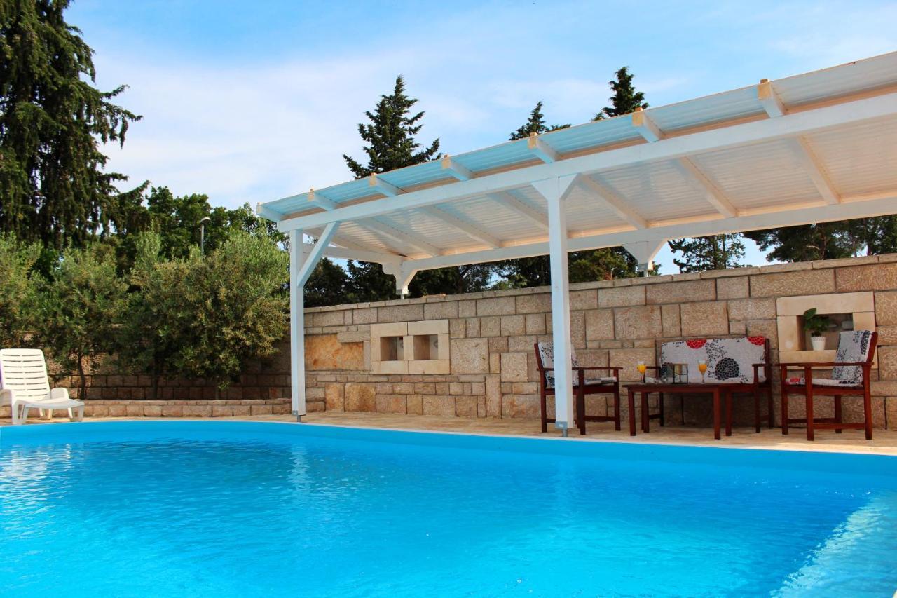 Bungalow Vice With Pool Pakostane Bagian luar foto